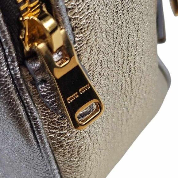 MIU MIU Metallic Silver and Gold Leather Crossbody Camera Bag Chain Strap Rare - Picture 10 of 16